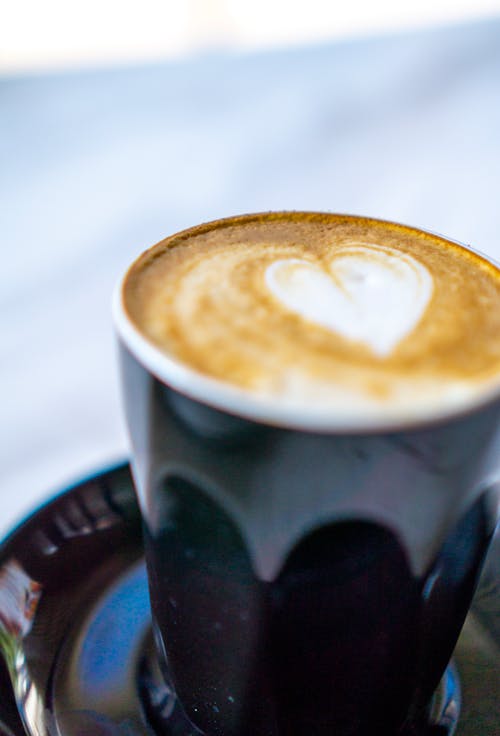 cafe latte, cappuccino, Kahve içeren Ücretsiz stok fotoğraf