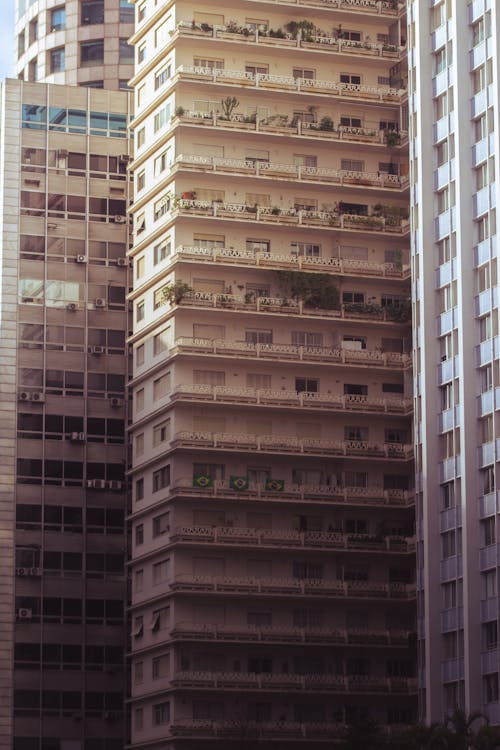 Immagine gratuita di appartamenti, balconi, città