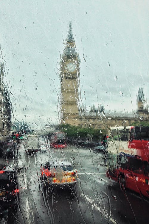 Foto profissional grátis de automóveis, Big Ben, chuva