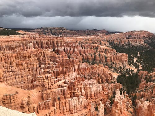 Gratis arkivbilde med bergformasjon, bryce canyon, dronebilde