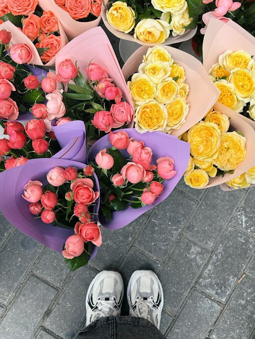 Fotobanka s bezplatnými fotkami na tému bufet, kytice, nakupovanie