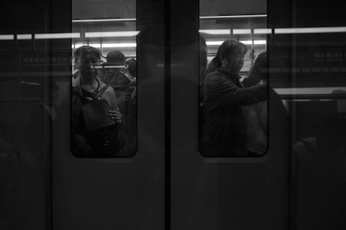 アジア人, 乗客, 公共交通機関の無料の写真素材