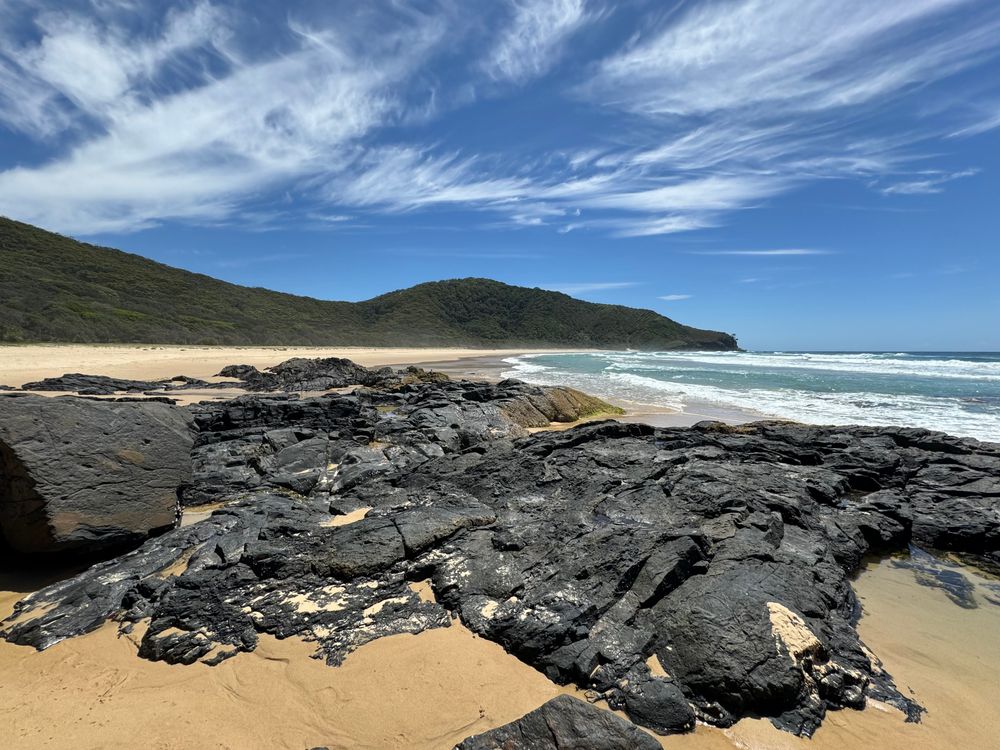 Beach Rocks Shore Rocks on Beach on Sea Shore in Summer · Free Stock Photo