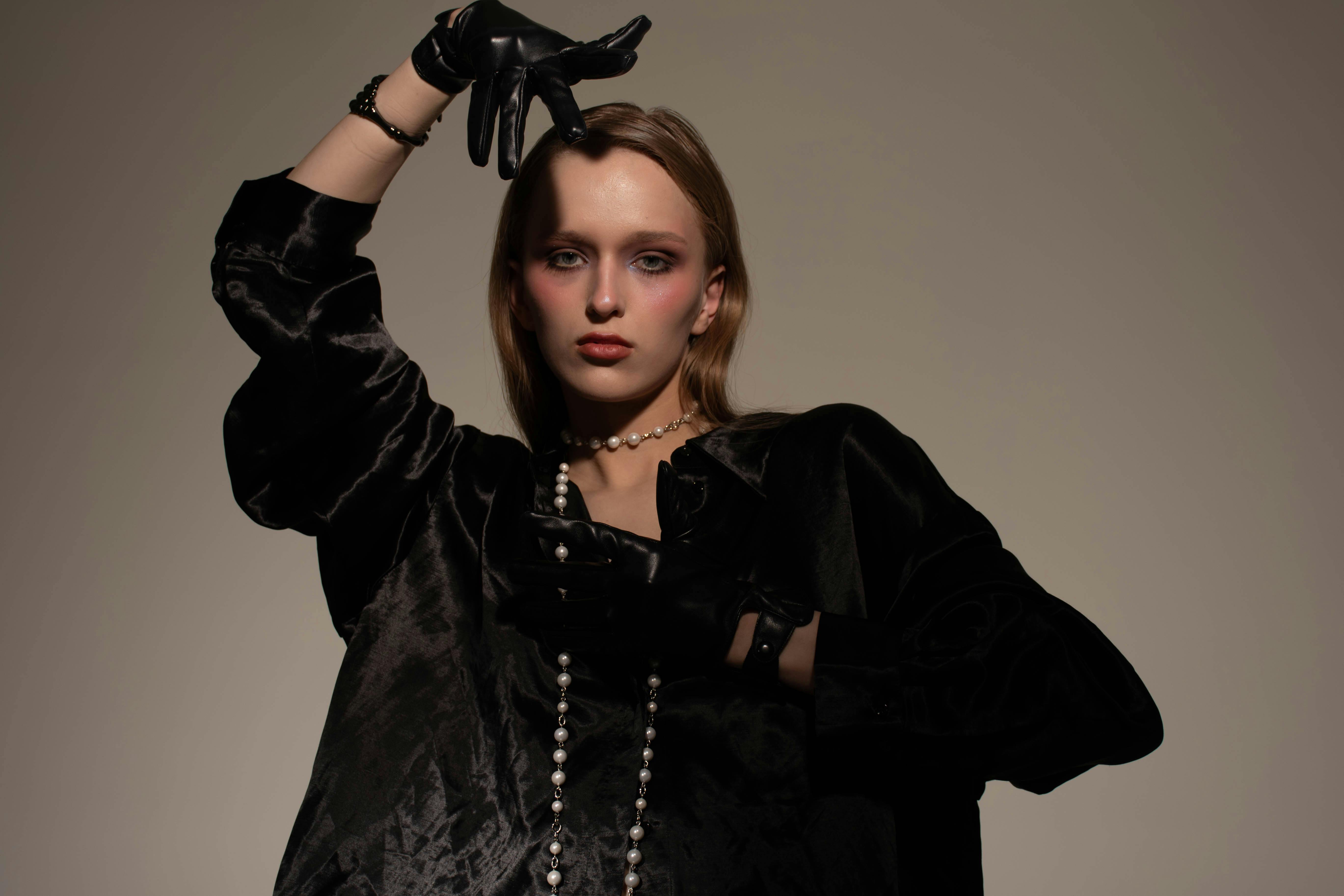 Kostnadsfria Kostnadsfri bild av amulett, blond, chic Stock foto