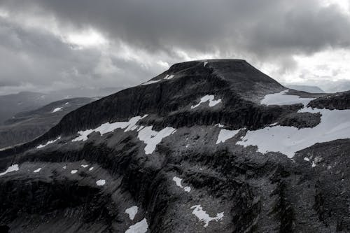 çorak, dağ, doğa içeren Ücretsiz stok fotoğraf