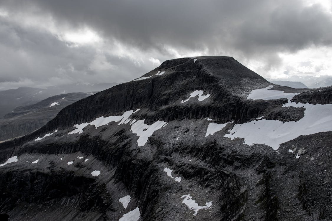 Foto d'estoc gratuïta de àrid, blanc i negre, constipat