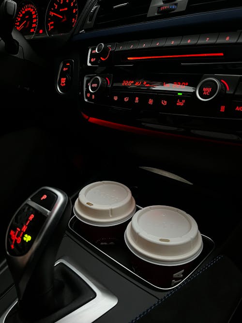 Ingyenes stockfotó autó belső, automatikus, csészék témában