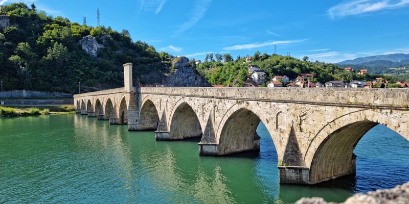 El puente Mehmed Paša Sokolović sobre el Drina, en Višegrad
