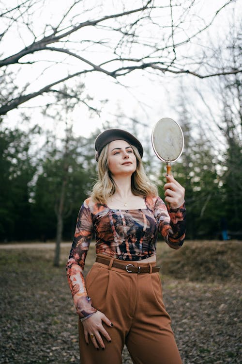 Fotobanka s bezplatnými fotkami na tému blond vlasy, držanie, módna fotografia