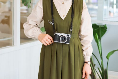 カメラ, グリーンドレス, シャツの無料の写真素材