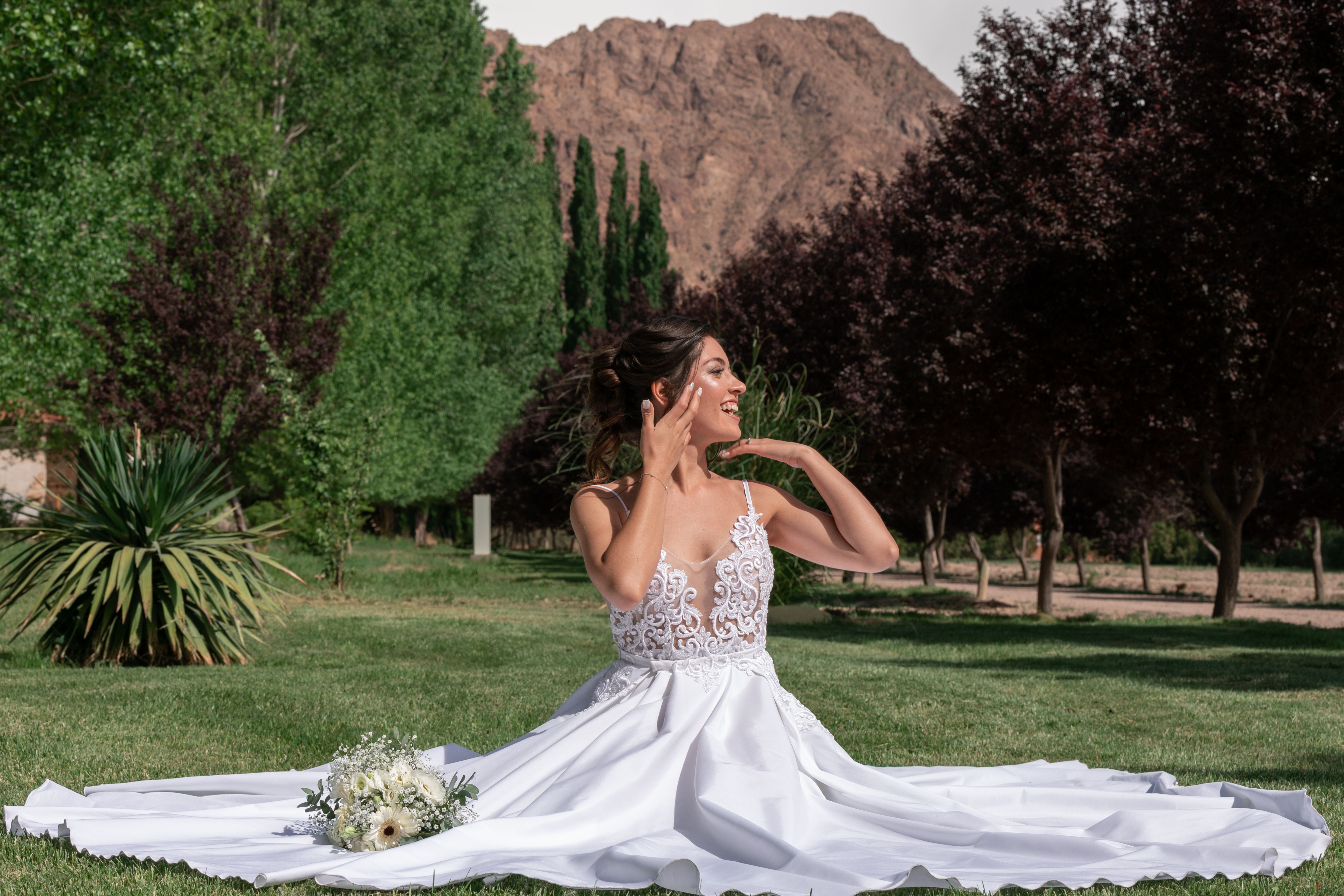 comparativa escotes v profunda y suave vestido