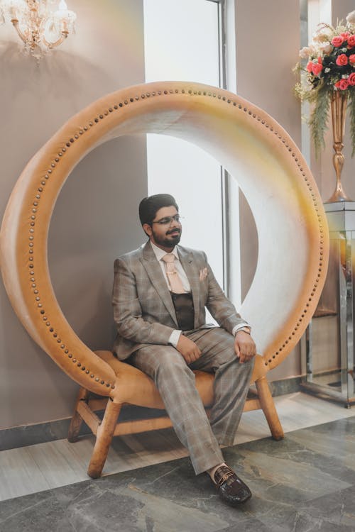 Бесплатное стоковое фото с барный стул, круглый объект, очки
