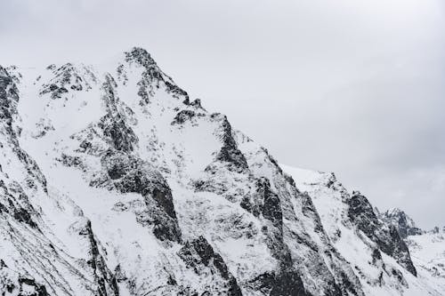 dağ silsilesi, dağlar, kaba içeren Ücretsiz stok fotoğraf