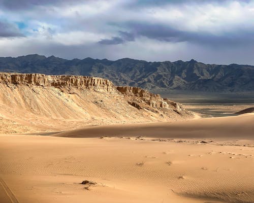 Бесплатное стоковое фото с бархан, горы, дюна
