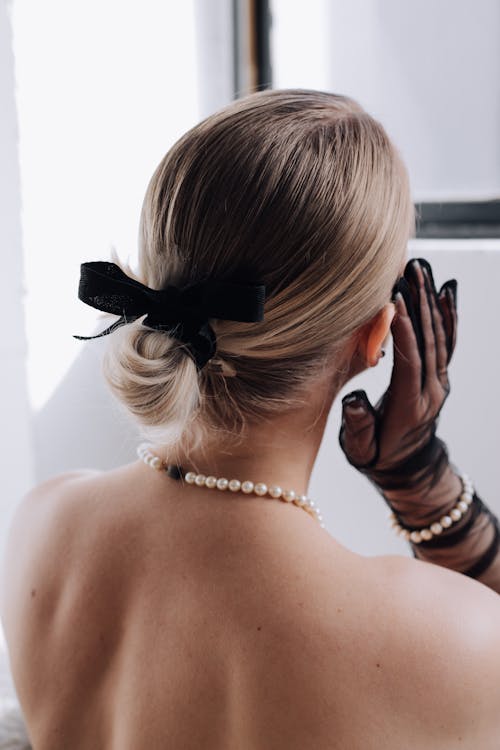 Základová fotografie zdarma na téma blond, černé rukavice, elegantní