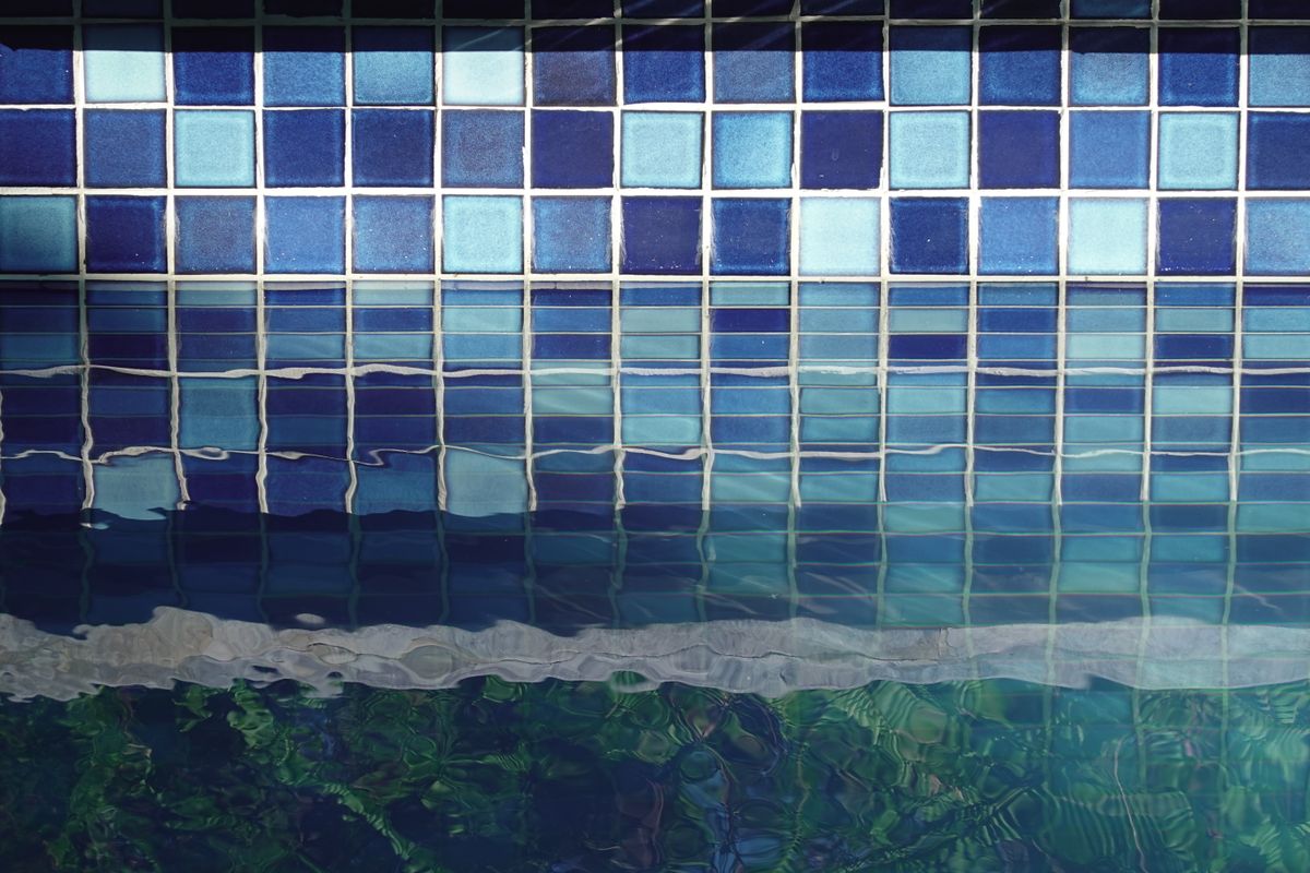 Reforma de piscina: cambio de liner, gresite y coronación paso a paso