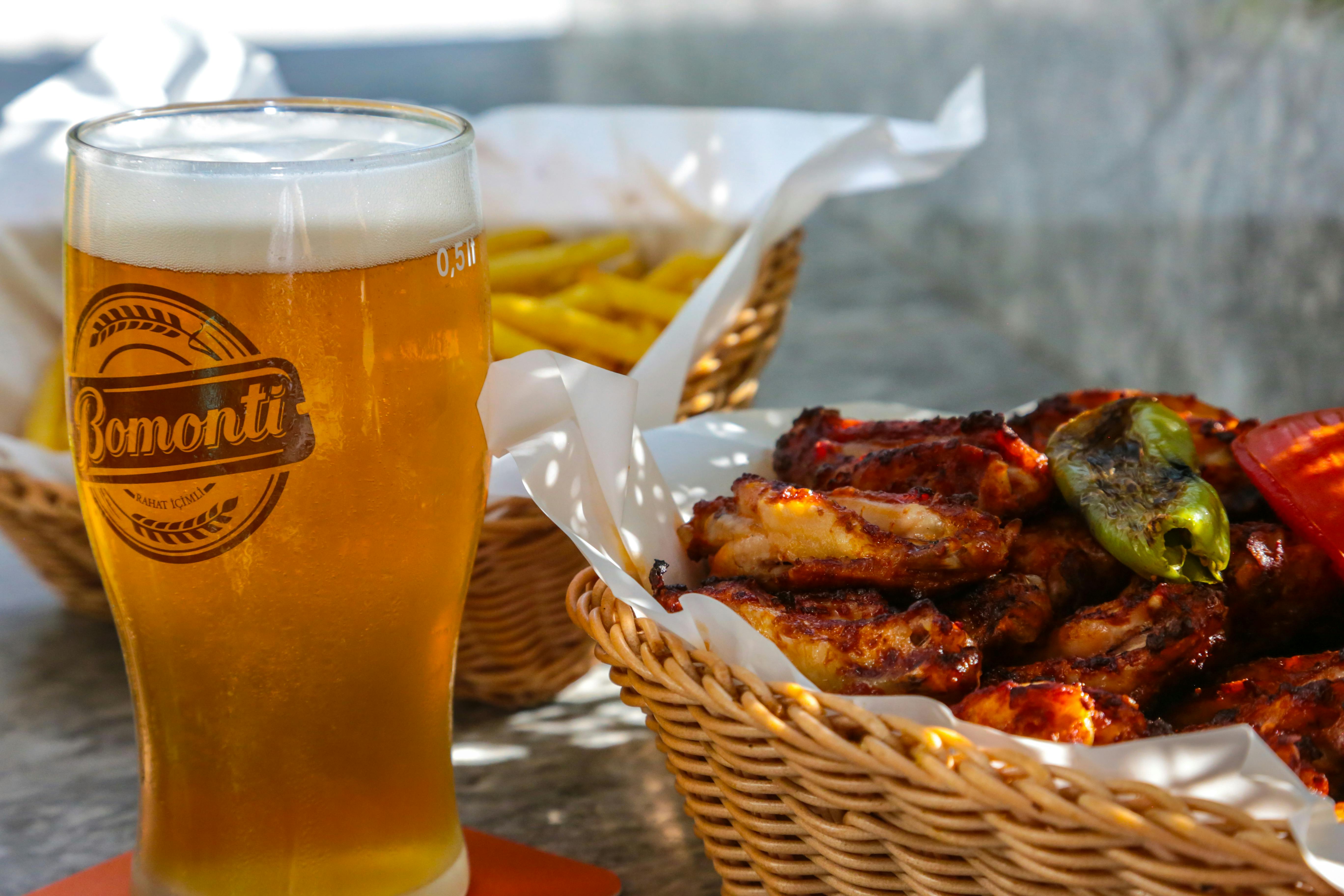New Edina sports bar from Nolo’s owners bets on a summer opener — Photo by Doğu Tuncer on Pexels