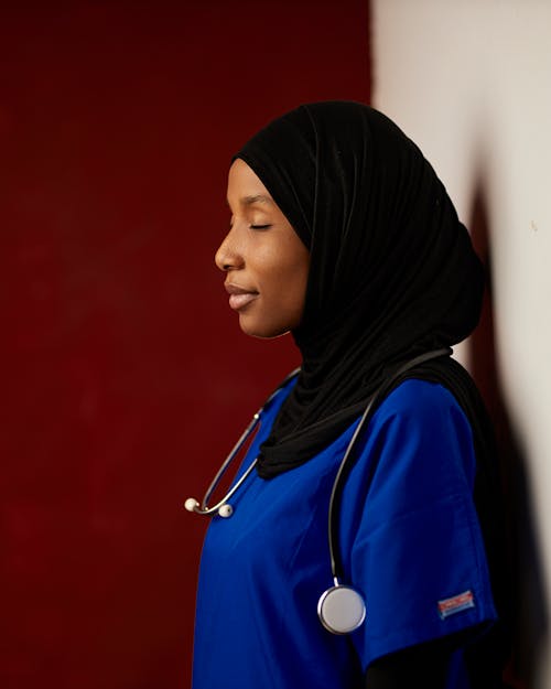 Ilmainen kuvapankkikuva tunnisteilla hijab, lääkäri, lääketiede