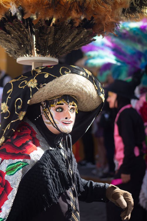 Foto profissional grátis de carnaval, chapéu, de pé