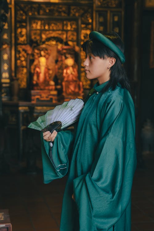 Woman in Green, Traditional Clothing