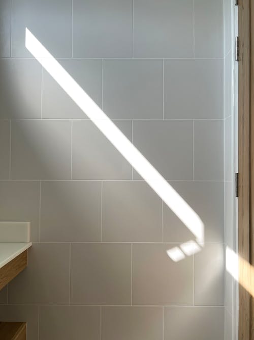 Бесплатное стоковое фото с белая стена, Ванная комната, чистая ванная комната