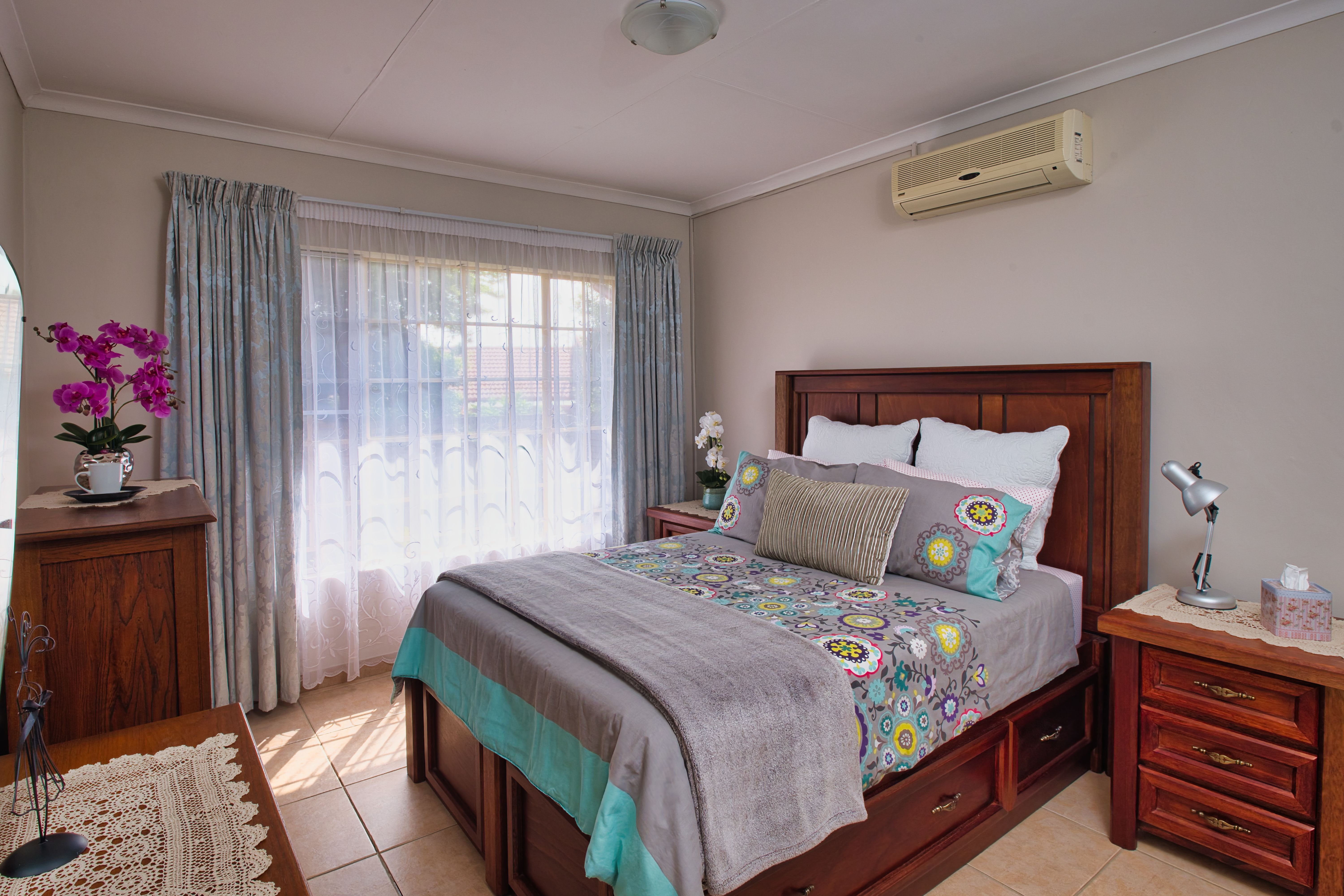 Bedroom Interior Design · Free Stock Photo
