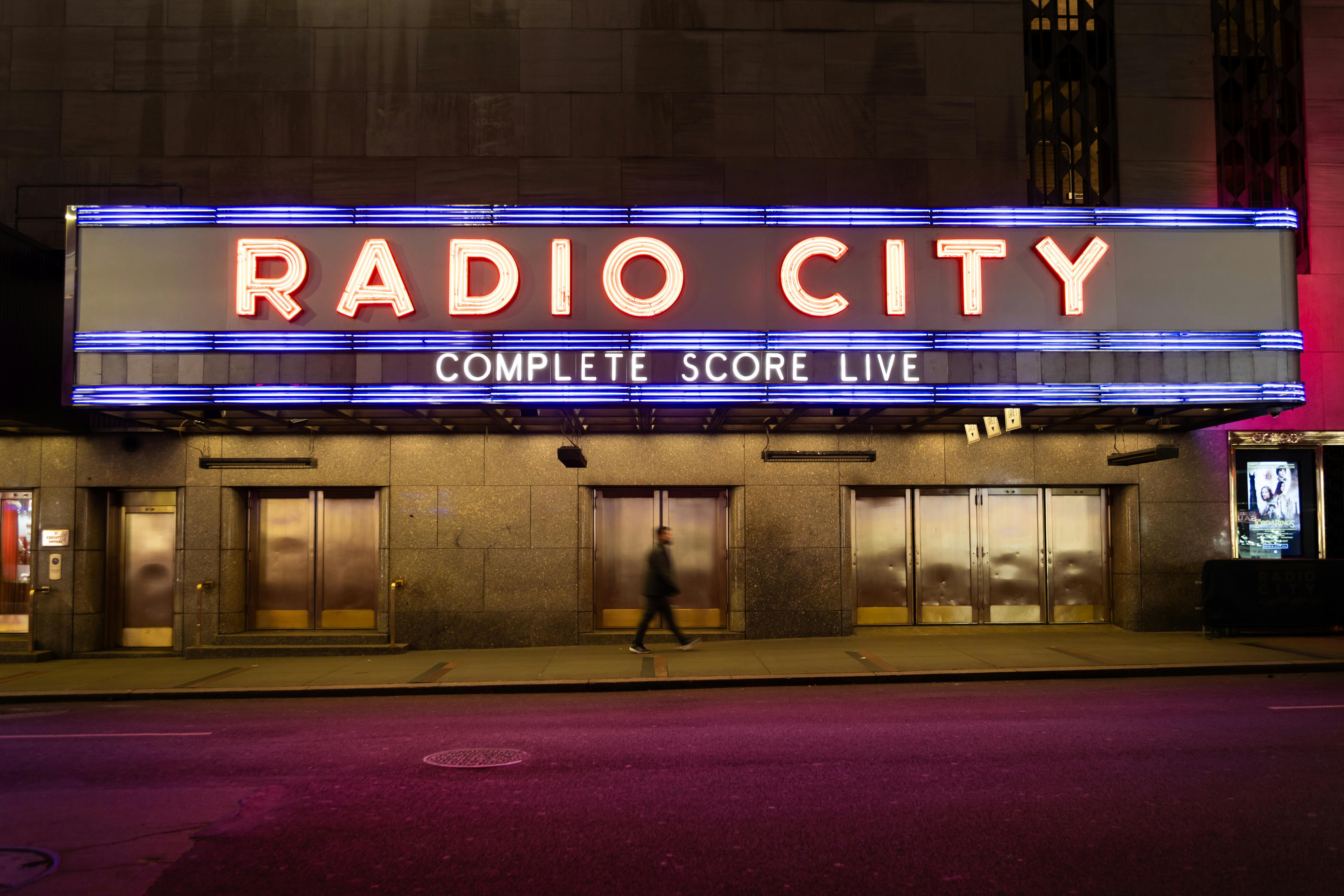 Ücretsiz Şehirde Yalnız Stok Fotoğraflar