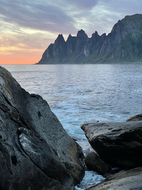 Gratis arkivbilde med daggry, ersfjorden, fjell