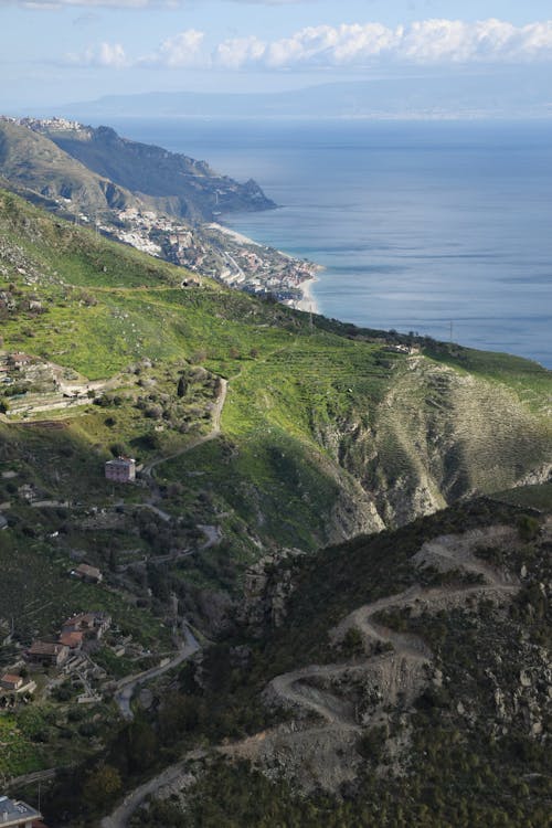 丘陵, 地平線, 垂直拍攝 的 免費圖庫相片