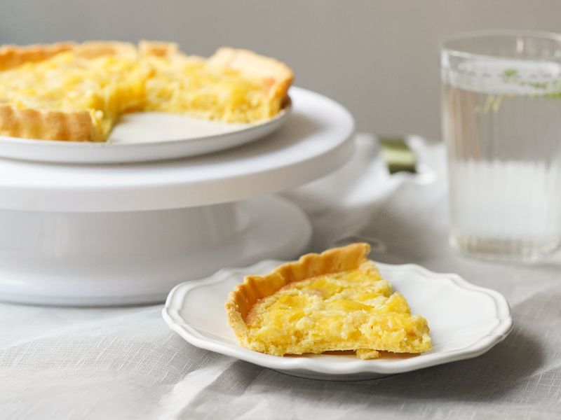 Tarte aux poireaux à la crème, une part servie
