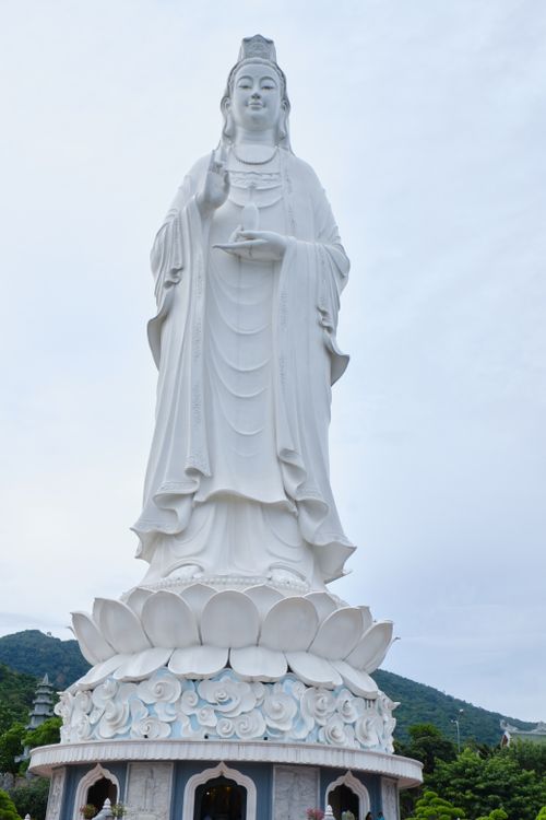 Free Explore the grandeur of the white Lady Buddha statue in Đà Nẵng, Việt Nam, a symbol of peace and spirituality. Stock Photo