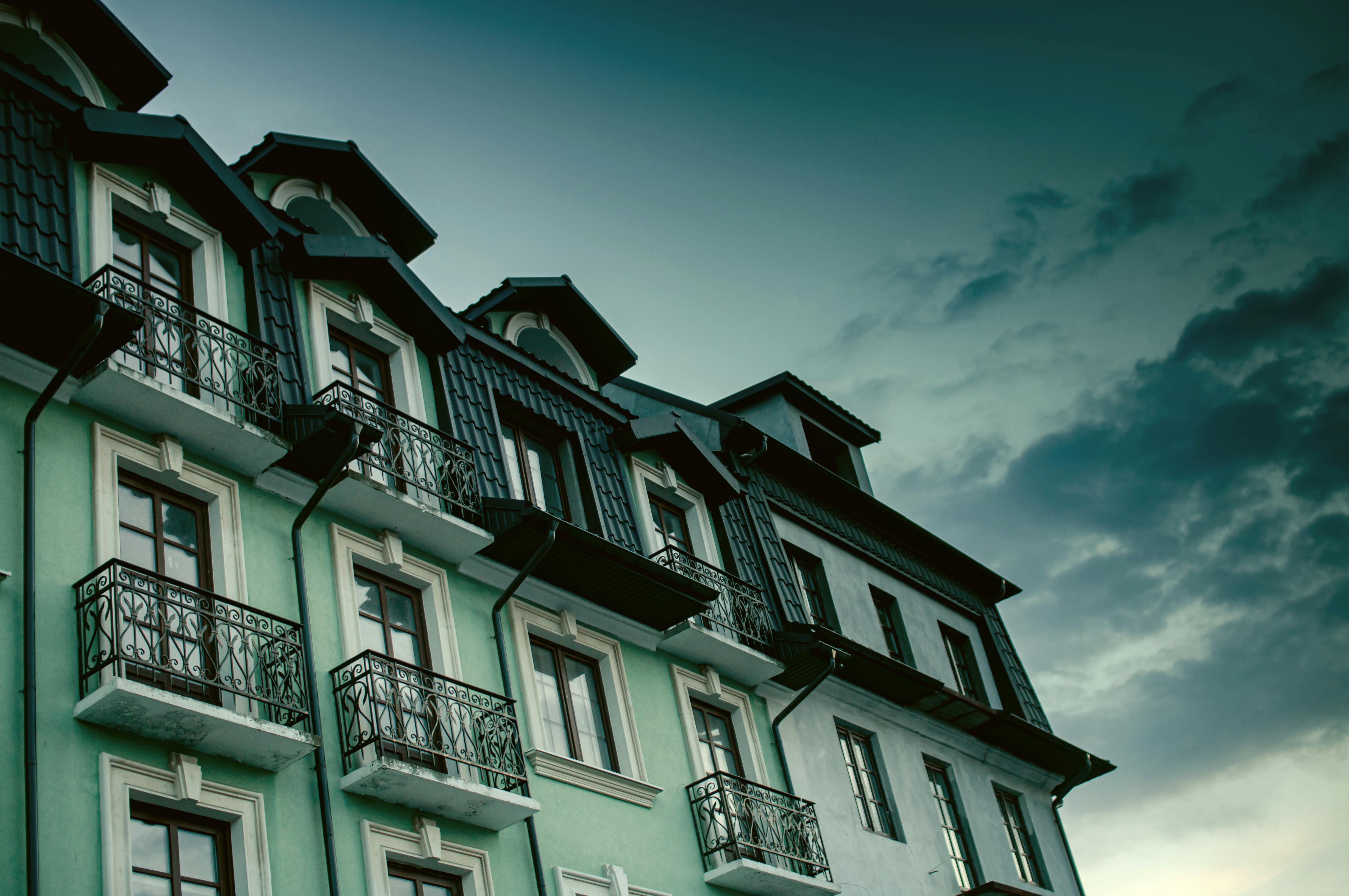 Mortgage Rates Rise Again, But Home Buyers Aren’t Backing Down — Photo by Ruslan Sikunov on Pexels