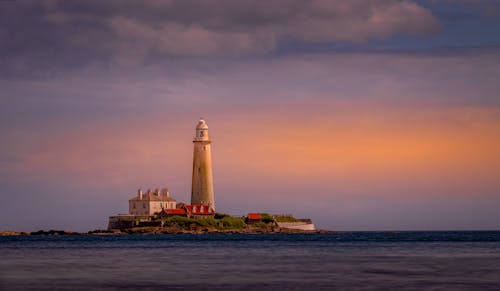 St Marys Lighthouse at Dusk