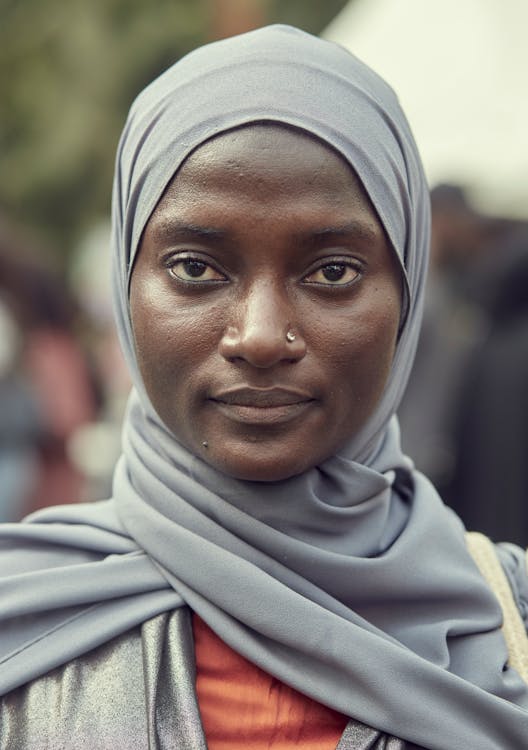 Gratis lagerfoto af afrikansk kvinde, ansigt, byens gader