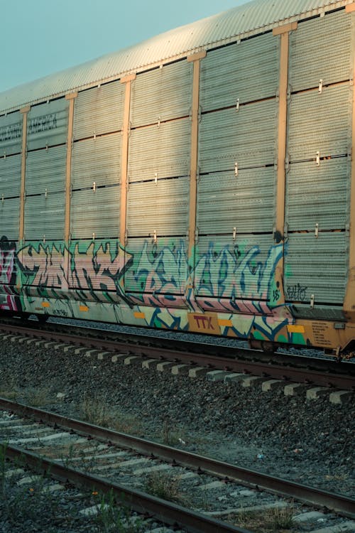Fotobanka s bezplatnými fotkami na tému graffiti, koľaje, lokomotíva
