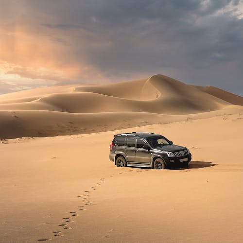 Toyota Land Cruiser Prado on Desert