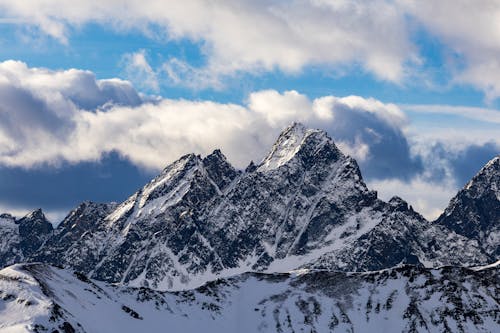 Gratis arkivbilde med dronebilde, fjell, fjelltopper