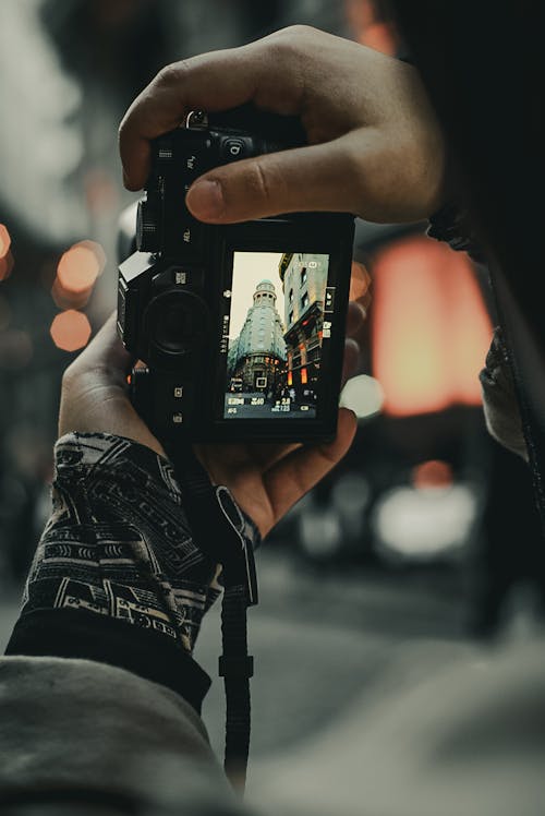 Základová fotografie zdarma na téma budova, cestování, držení