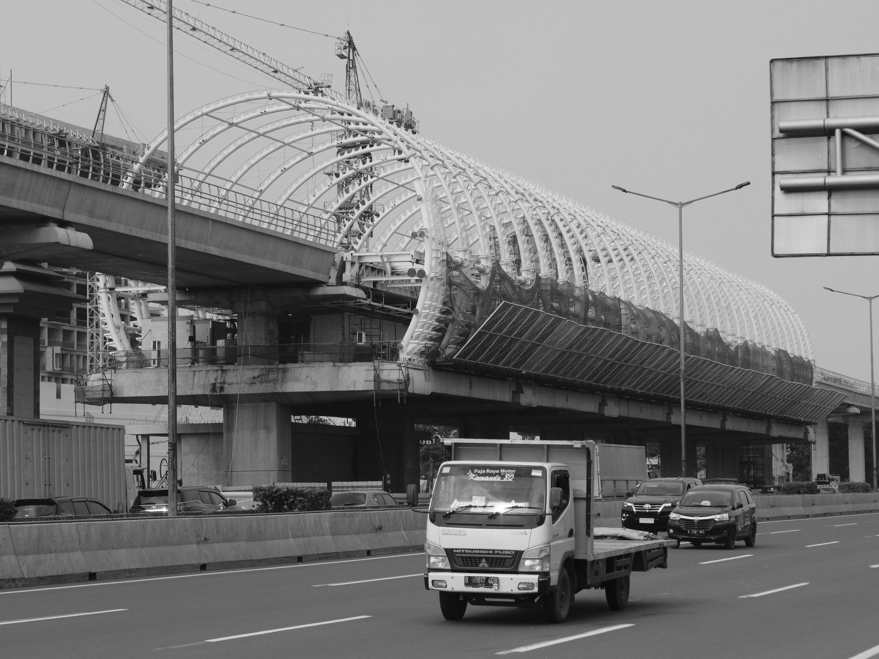 London to Oxford — removal van on the motorway for a long-distance move