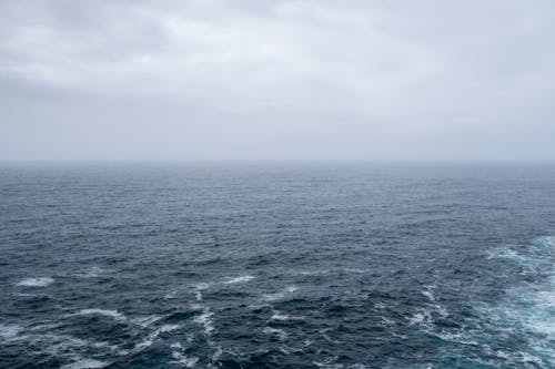 Kostenloses Stock Foto zu blauem hintergrund, horizont, kopie raum