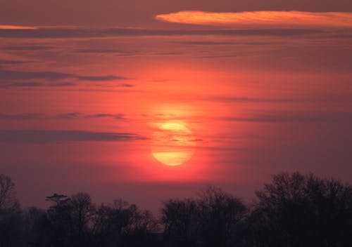 Voici Le Soleil. 36° F. 6h48 à 7h03. 23 Février 2024. Cove Island Park, Stamford, Connecticut.