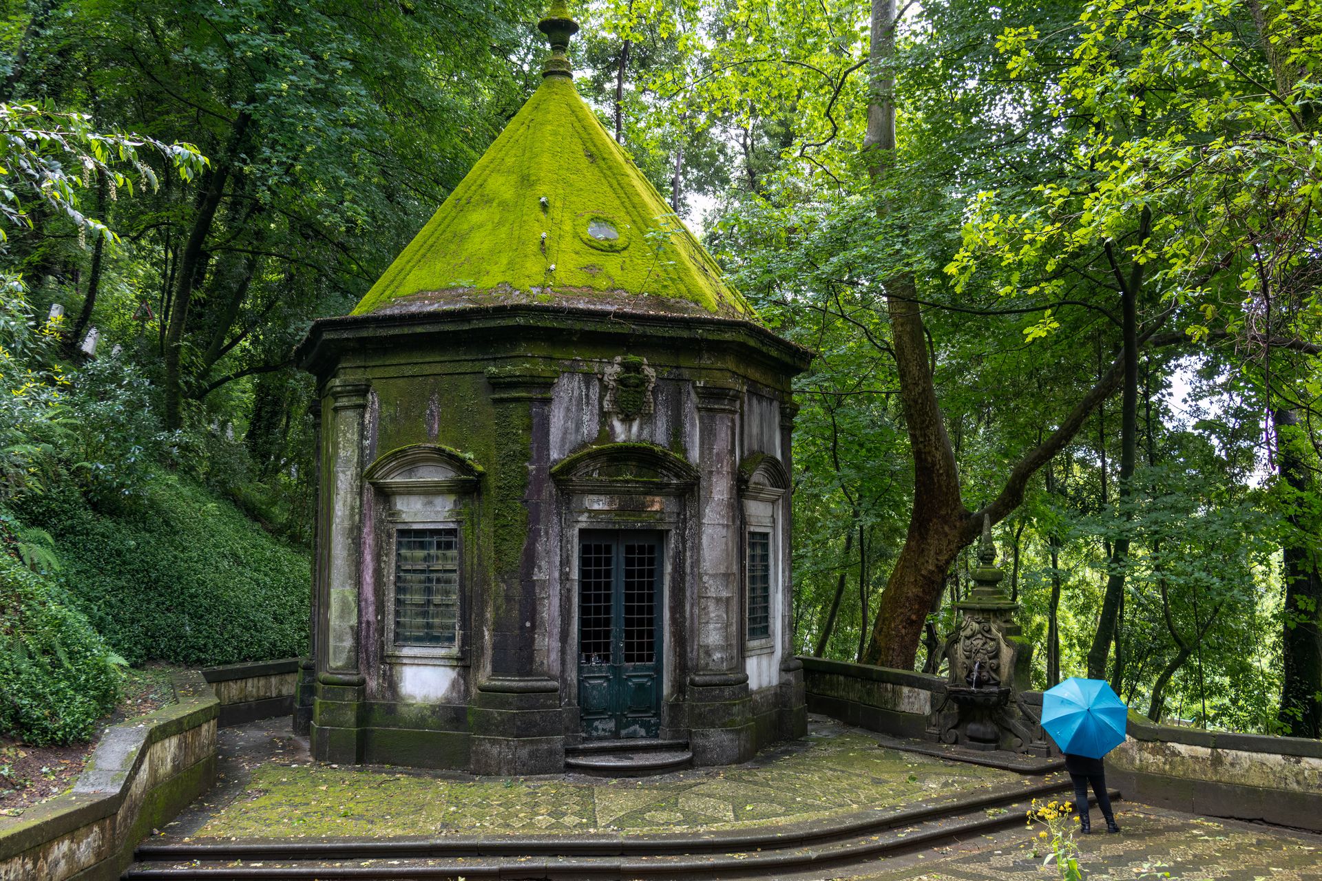 Chapel in Gardens of Sanctuary of Bom Jesus do Monte in Tenoes