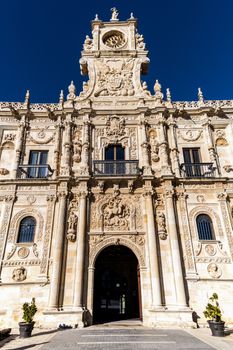 Explore the ornate architectural facade of Convento de San Marcos, a famous landmark in León, Spain.