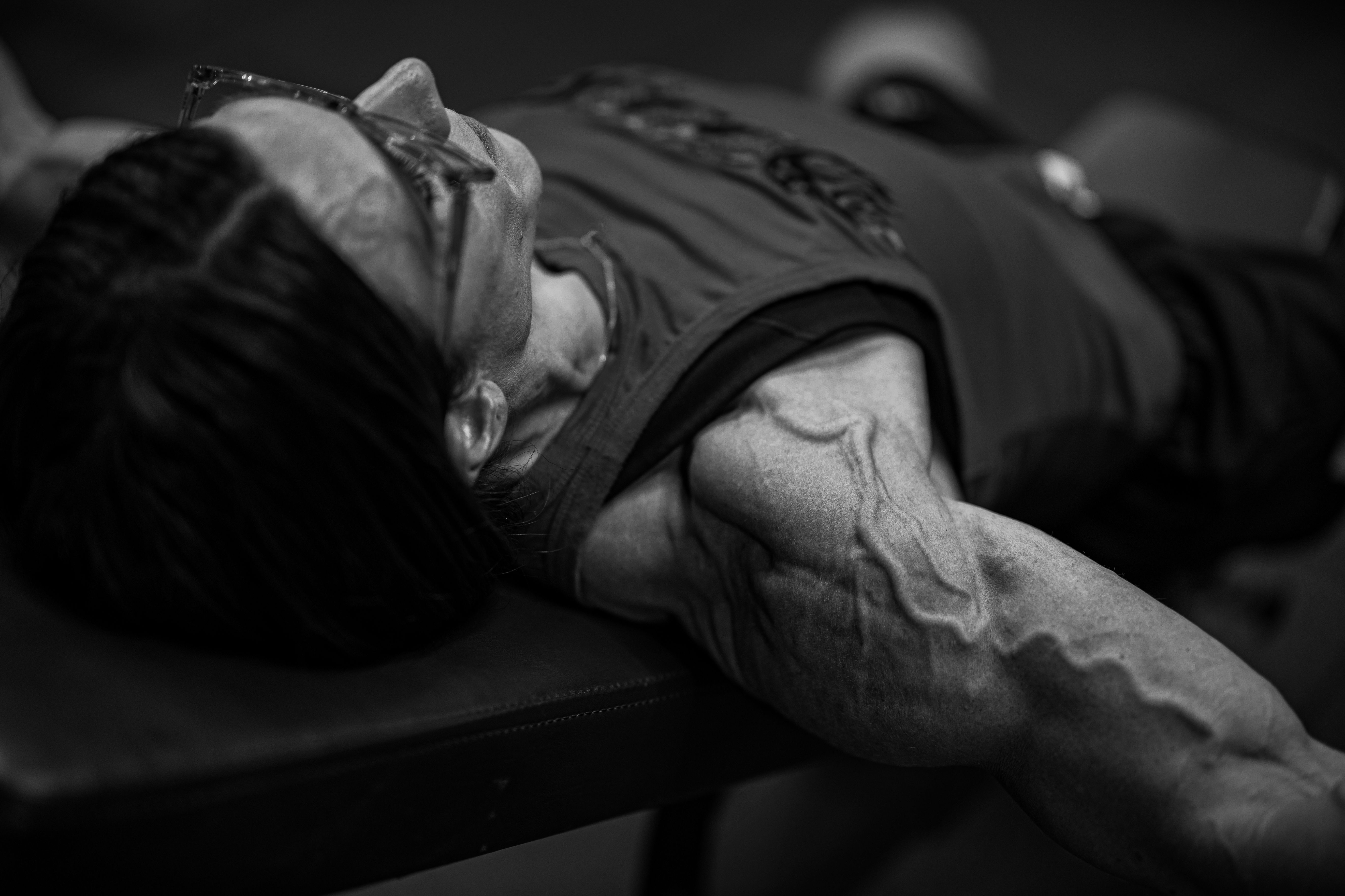 Acute effects of strength training interventions on subjective, neuromuscular, and biochemical fatigue parameters in elite yo