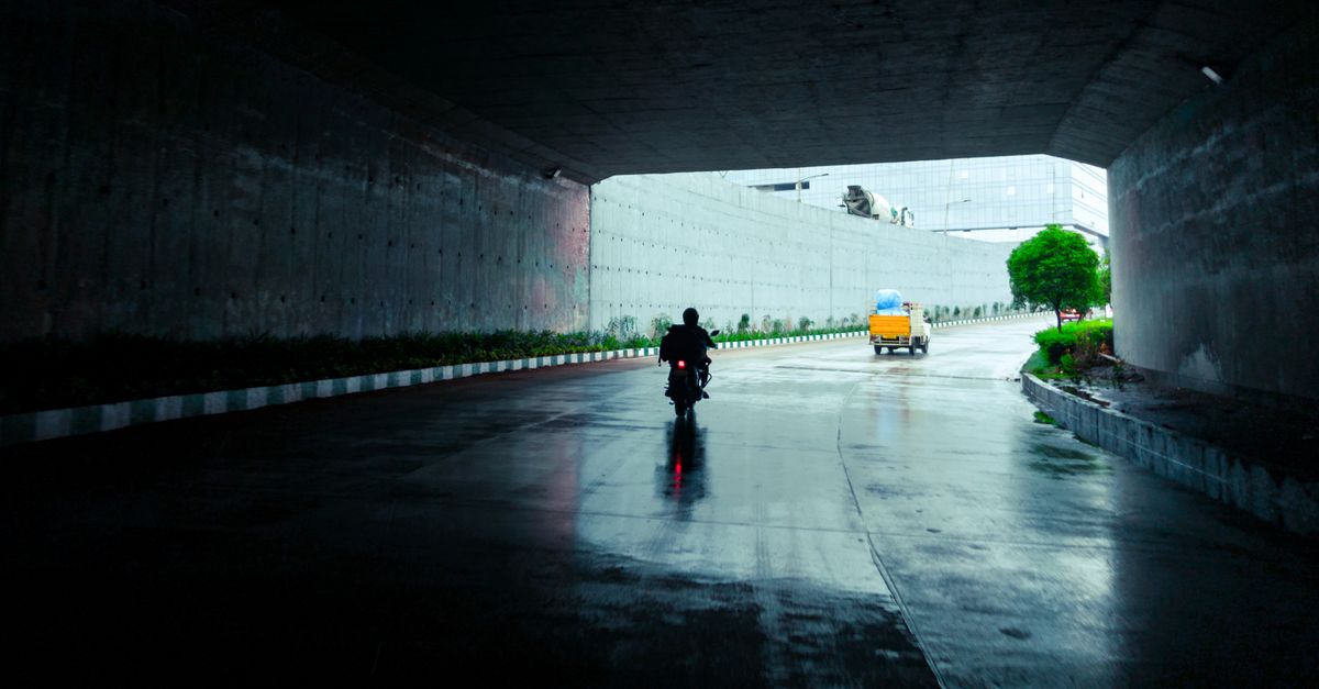 Hyderabad rains cause massive traffic jams for second day