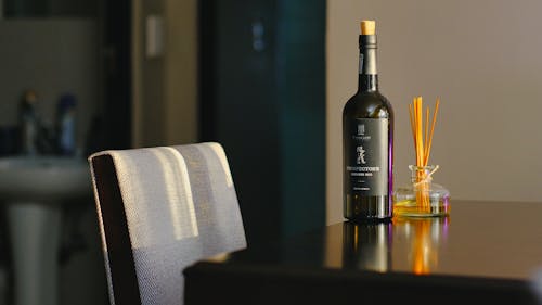 Darmowe zdjęcie z galerii z alkohol, butelka, butelka wina