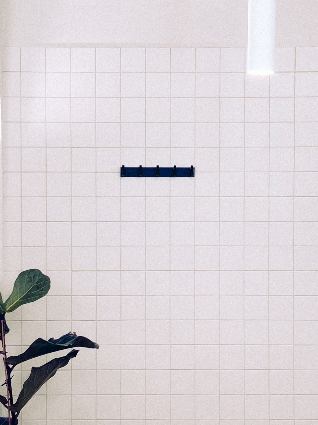 Bathroom decor inspiration photograph for 7. Simple Flower Vase