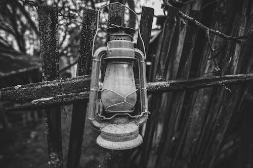 Безкоштовне стокове фото на тему «гасова лампа, дерев’яний, Деревина»