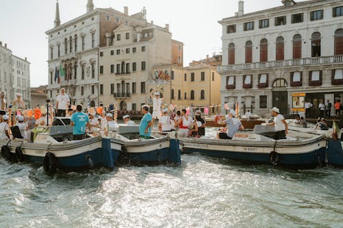 binalar, insanlar, İtalya içeren Ücretsiz stok fotoğraf