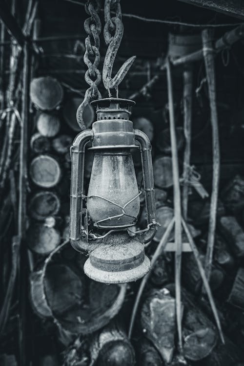 Foto profissional grátis de arcaico, foco seletivo, lâmpada de óleo